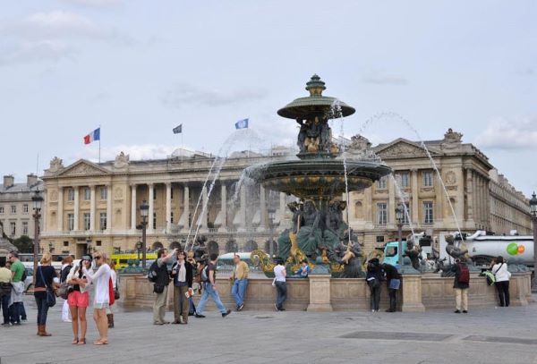 Quảng trường Place de la Concorde